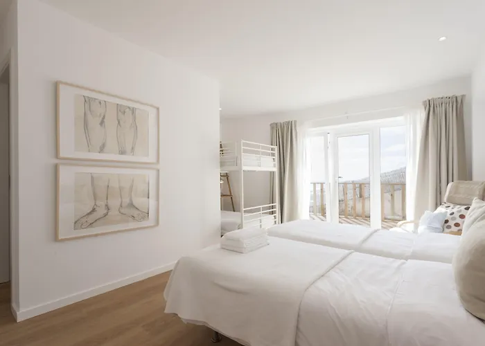 Blue Buddha & Pensión Ericeira